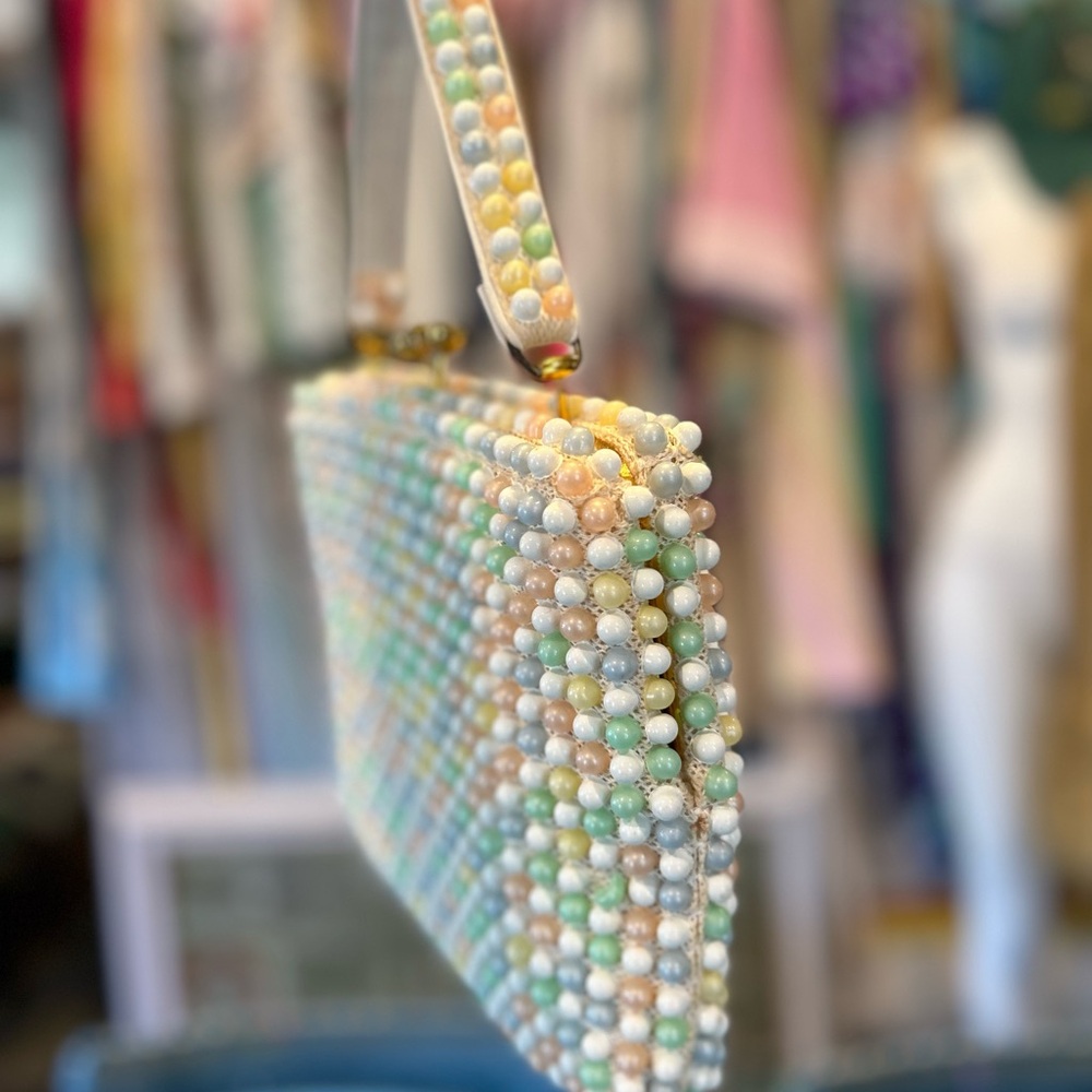 Mid Century Big Beaded Handbag - Picture 5 of 14